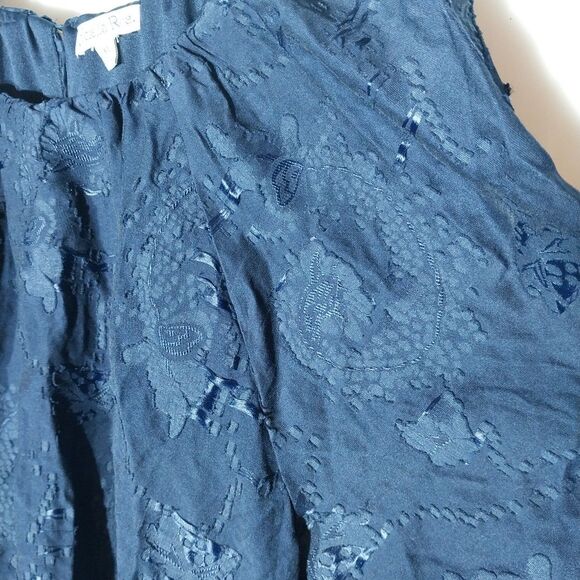 Ophelia Roe Bubble Top Sz XL Navy Blue Floral Feminine Romantic Casual Chic - Picture 2 of 10